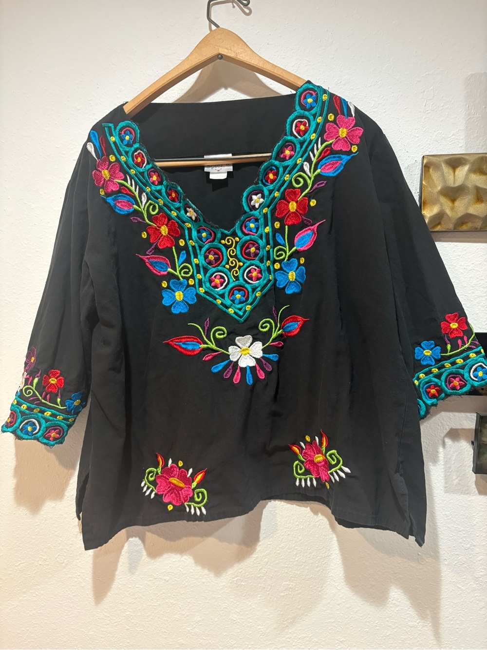 Solei XL embroidered Mexican V-Neck Black Women's Top with Colorful Floral